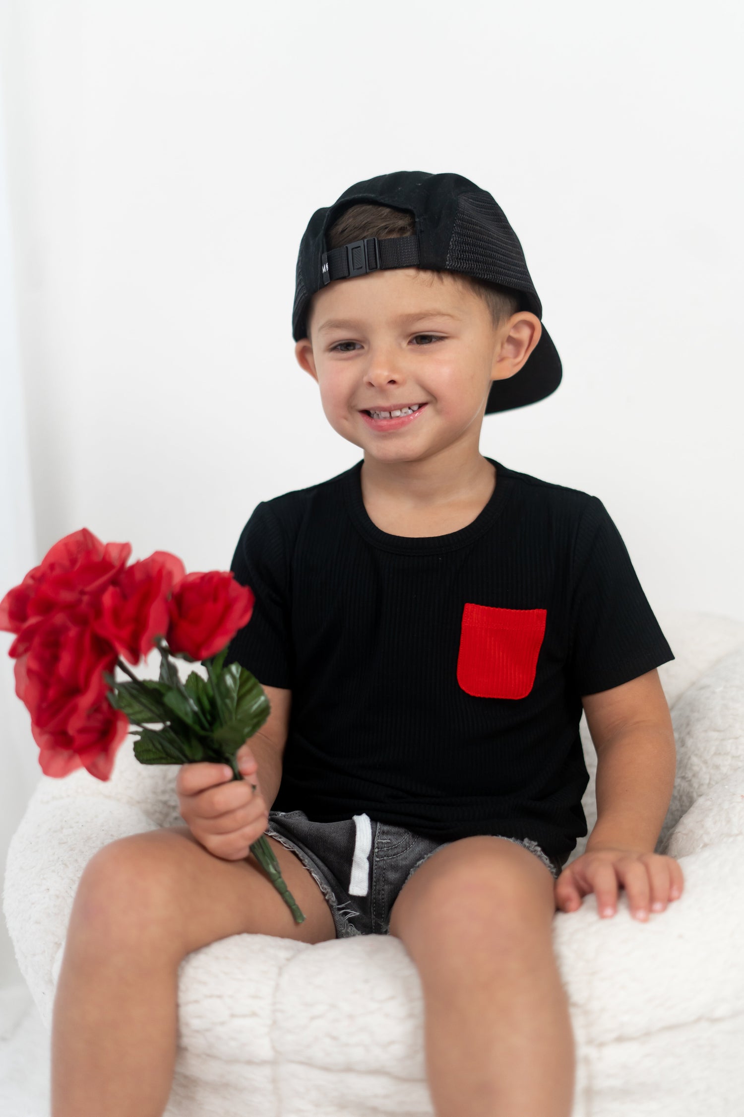 DREAM BIG LITTLE CO BLACK RIB DREAM POCKET TEEEveretts Place