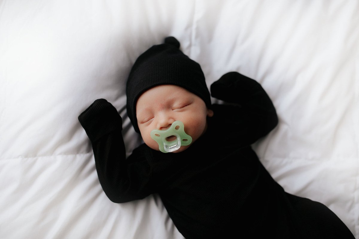 Three Little Tots Black Ribbed Knotted Baby Gown - 