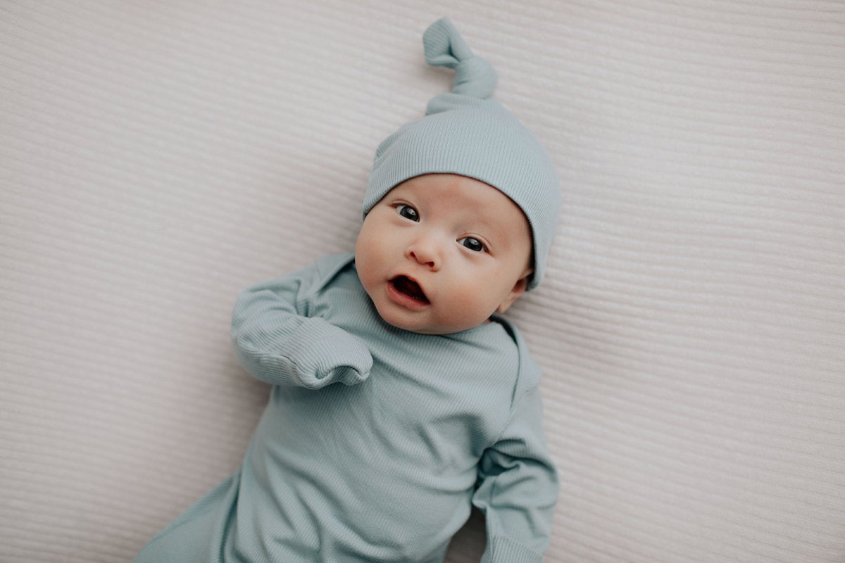 Three Little Tots Blue Bird Ribbed Knotted Newborn Gown - 