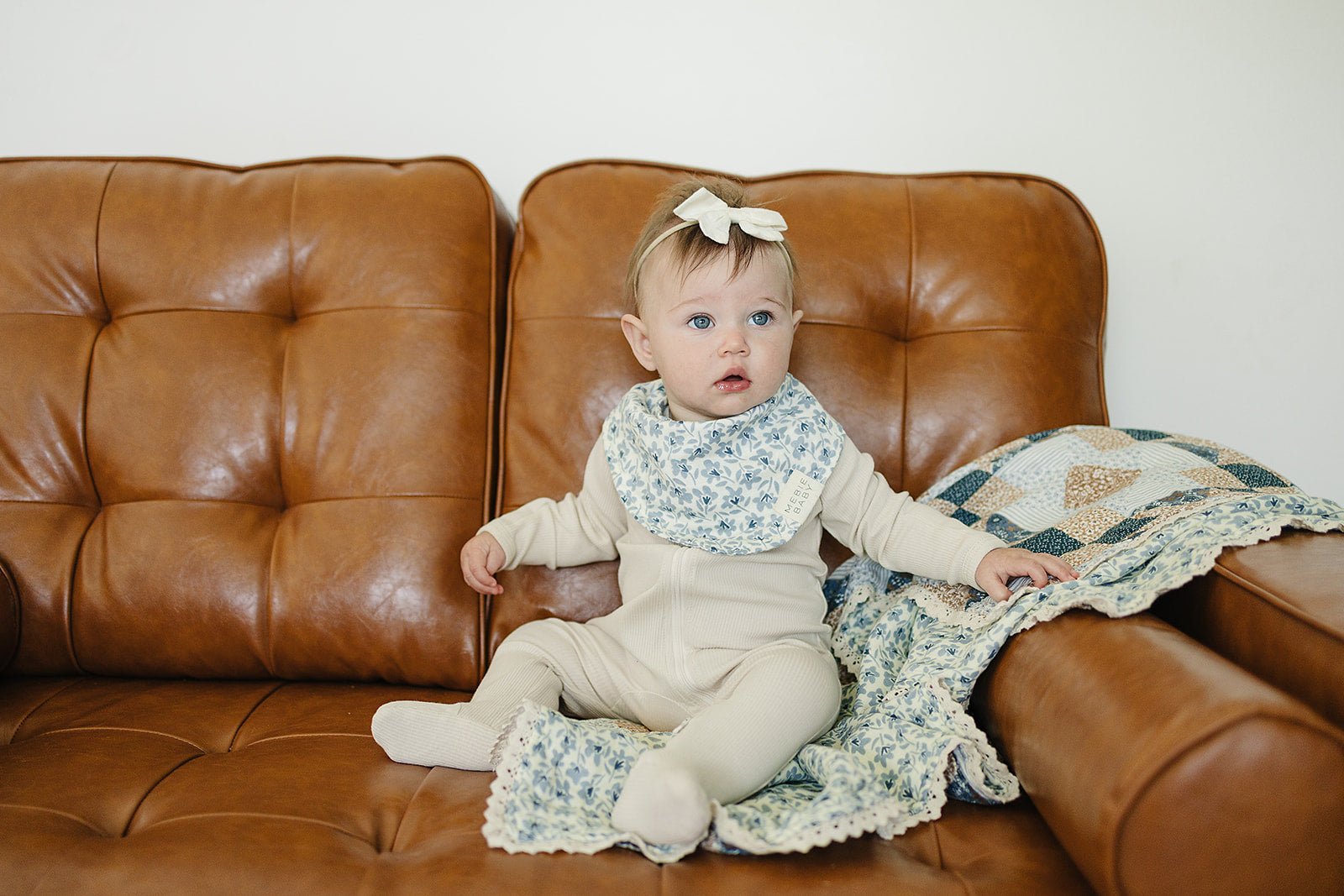 Mebie Baby Blue Blossom Muslin Bib - 
