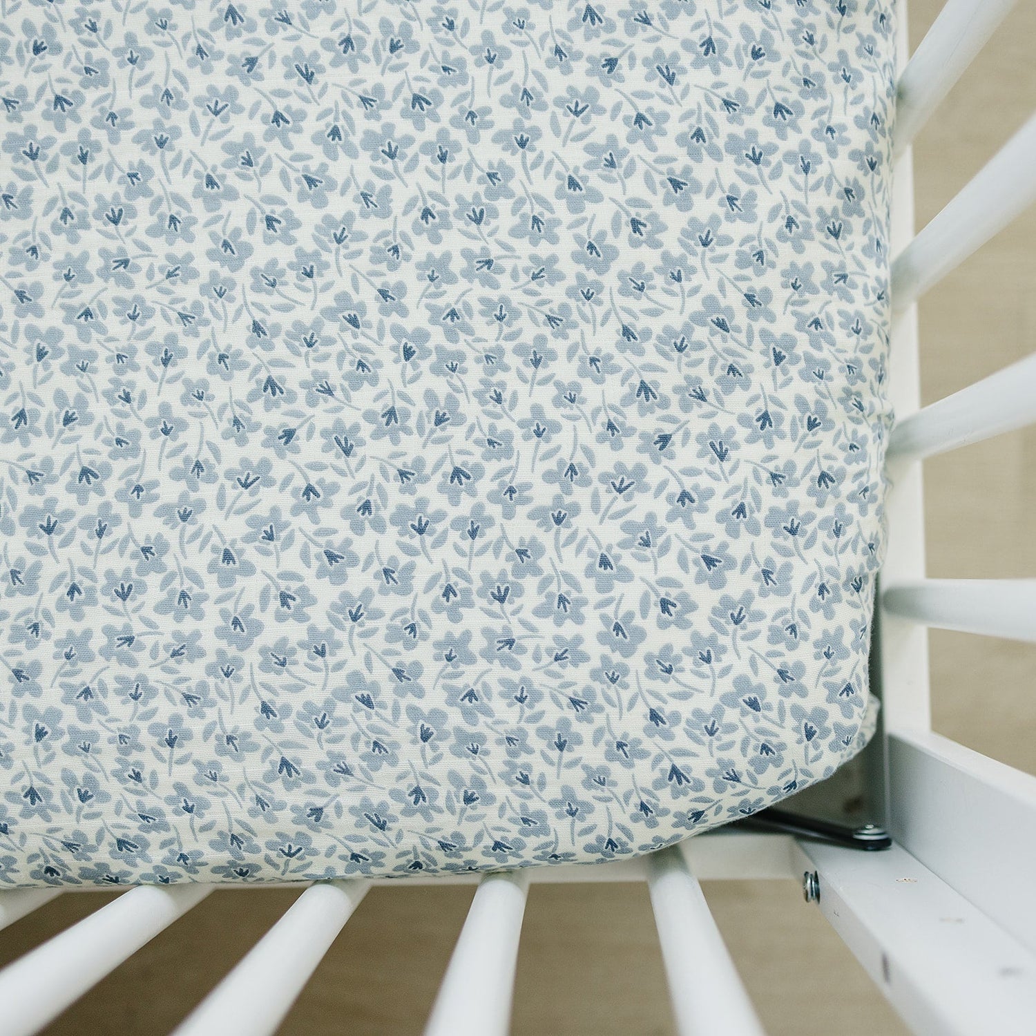 Mebie Baby Blue Blossom Muslin Crib Sheet - 