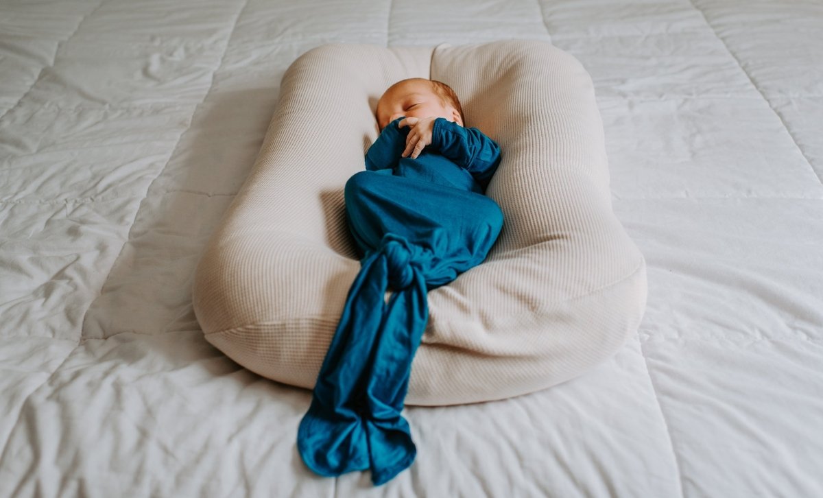 Three Little Tots Blue Knotted Newborn Baby Gown - 