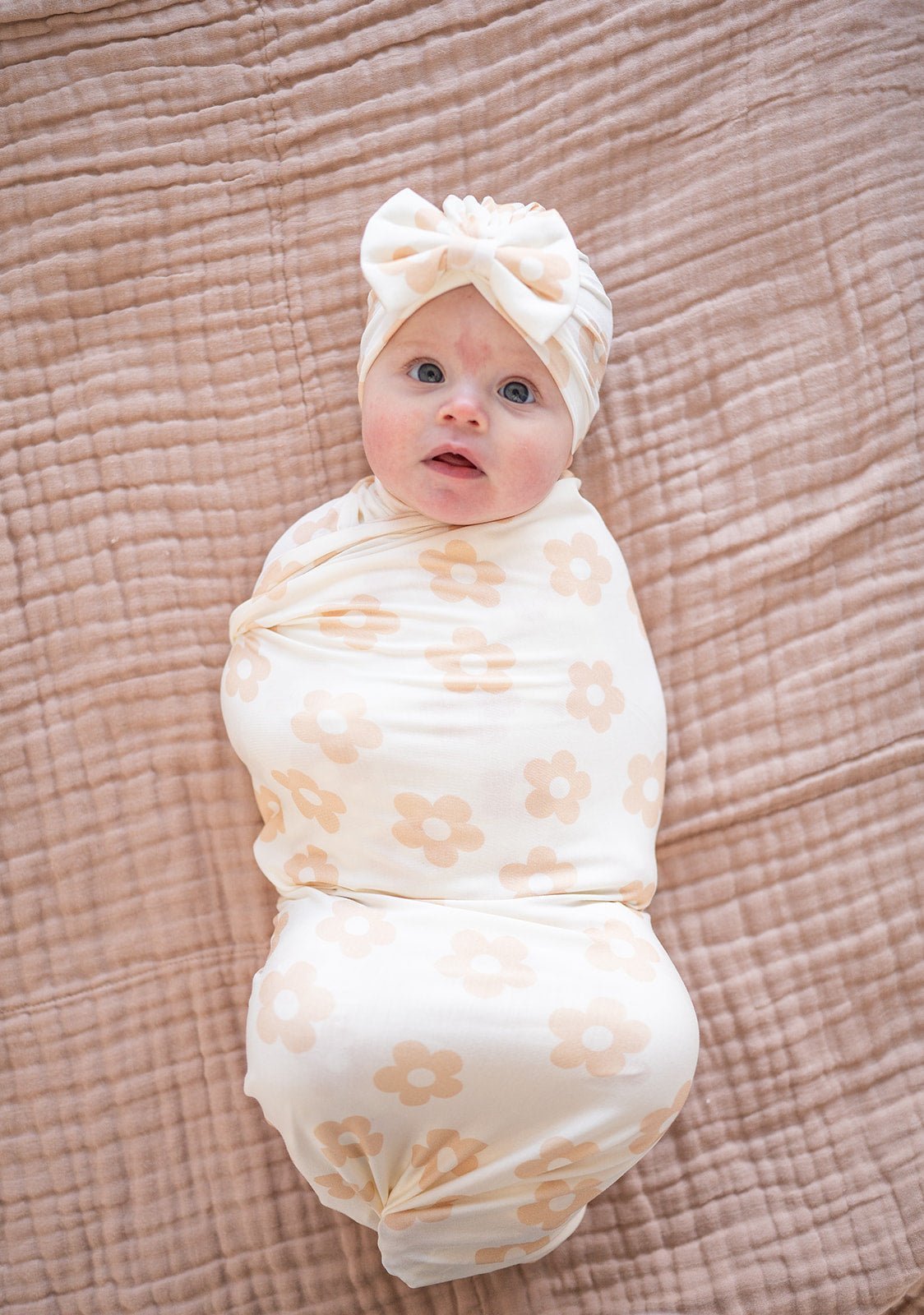 Harp Angel Boutique Blush Daisy Bamboo Stretch Swaddle Blanket | Harp Angel Boutique