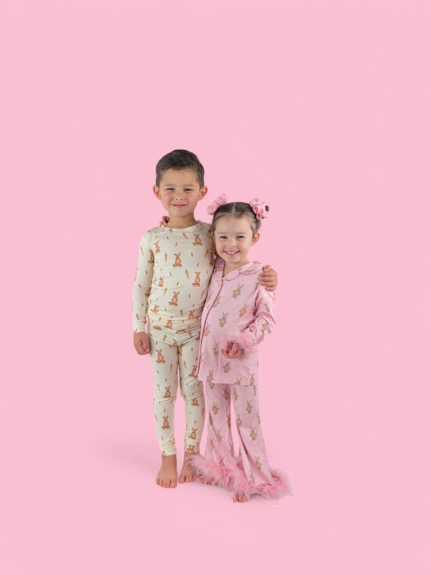 DREAM BIG LITTLE CO BLUSHIN' BUNNIES GIRL'S FLARE FEATHERED DREAM SETEveretts Place