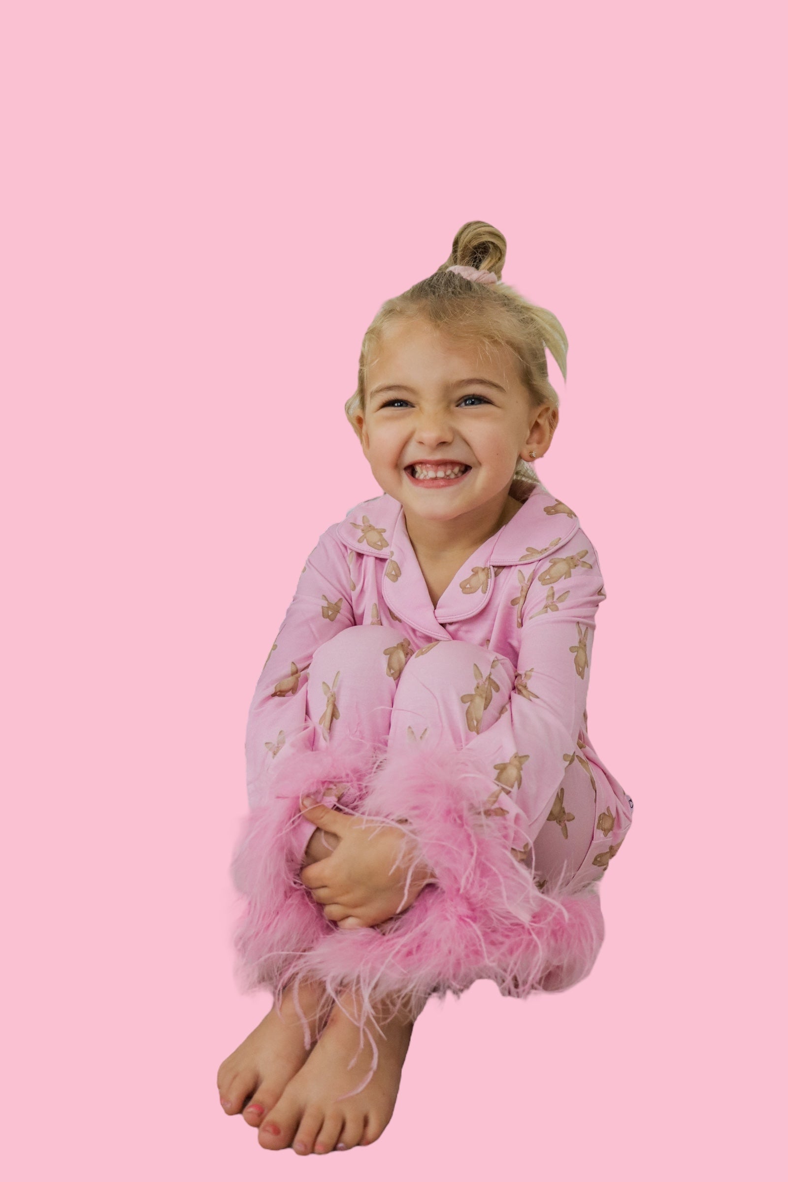 DREAM BIG LITTLE CO BLUSHIN' BUNNIES GIRL'S FLARE FEATHERED DREAM SETEveretts Place