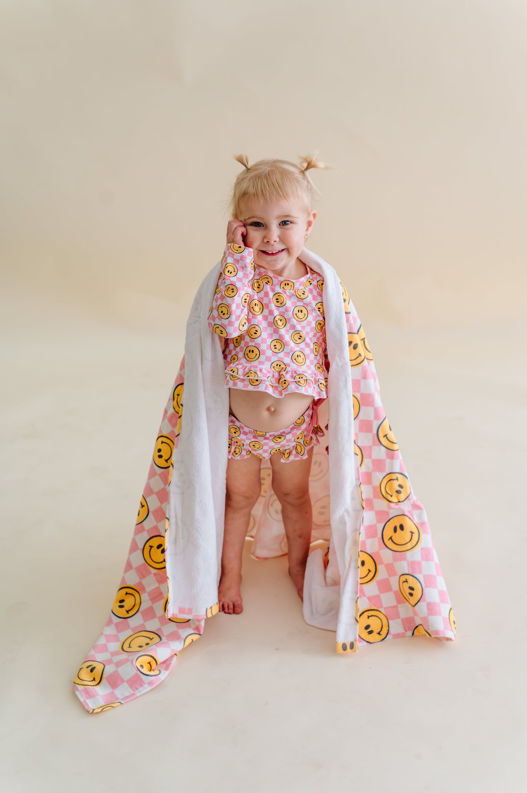 DREAM BIG LITTLE CO BLUSHIN' CHECKERS DREAM RASH GUARD RUFFLE TWO - PIECE SWIM SUITEveretts Place