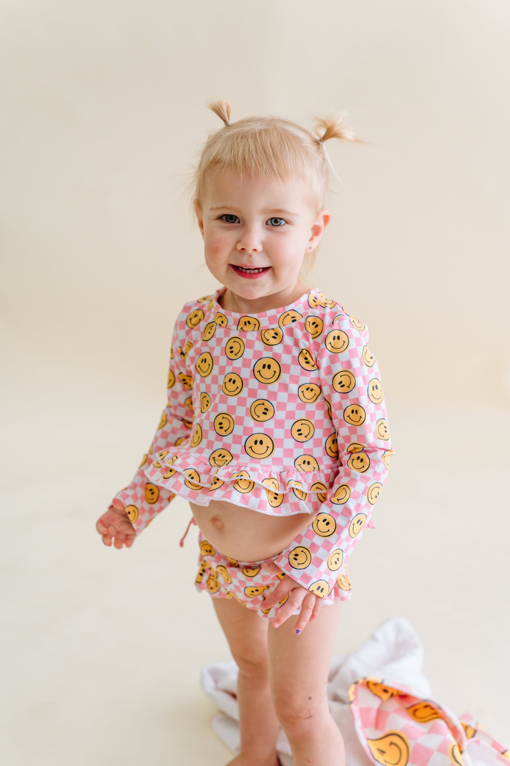 DREAM BIG LITTLE CO BLUSHIN' CHECKERS DREAM RASH GUARD RUFFLE TWO - PIECE SWIM SUITEveretts Place