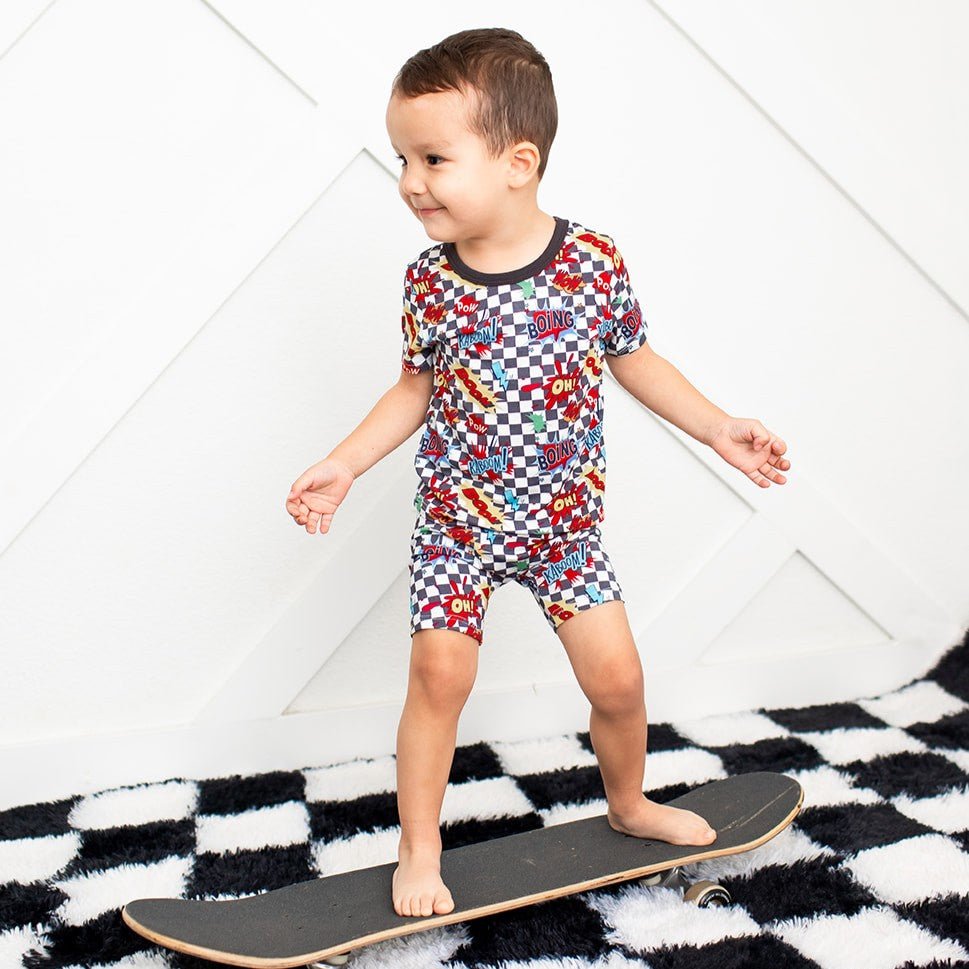 Short-sleeve pajama set with matching shorts in a checked Boomin Checks print