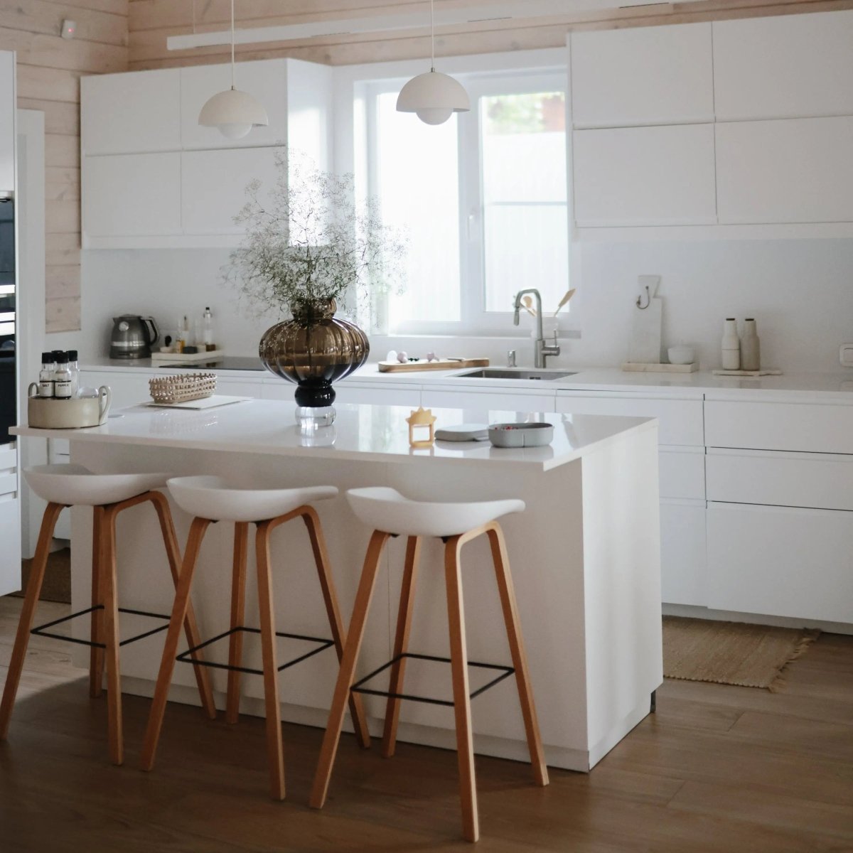 Mushie BPA Free Plastic Lunchbox with Built In Compartments and Locking Utensils - Everetts Place Boutique - 