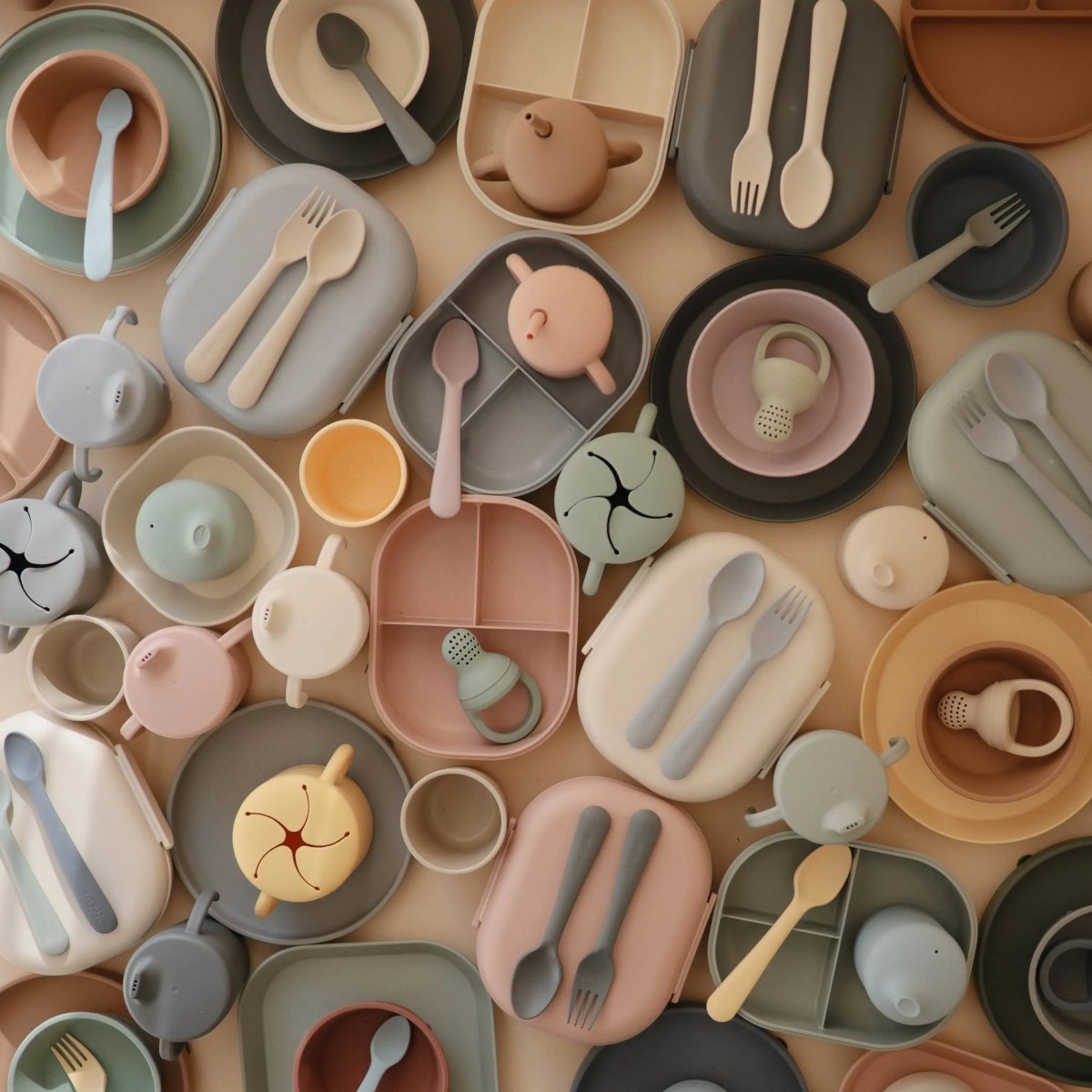 Mushie BPA Free Plastic Lunchbox with Built In Compartments and Locking Utensils - 