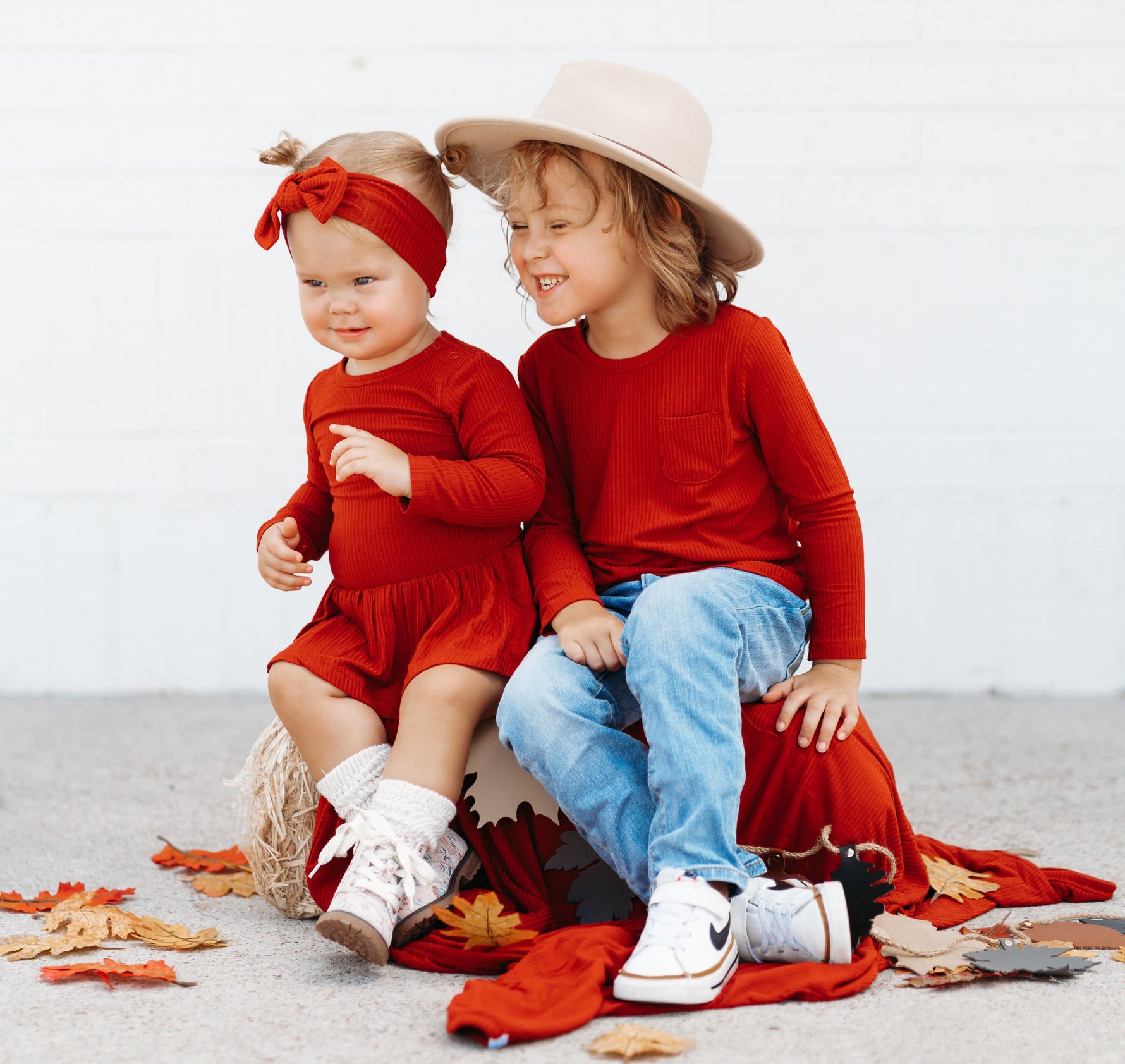 DREAM BIG LITTLE CO BRICK RIB DREAM POCKET TEEEveretts Place