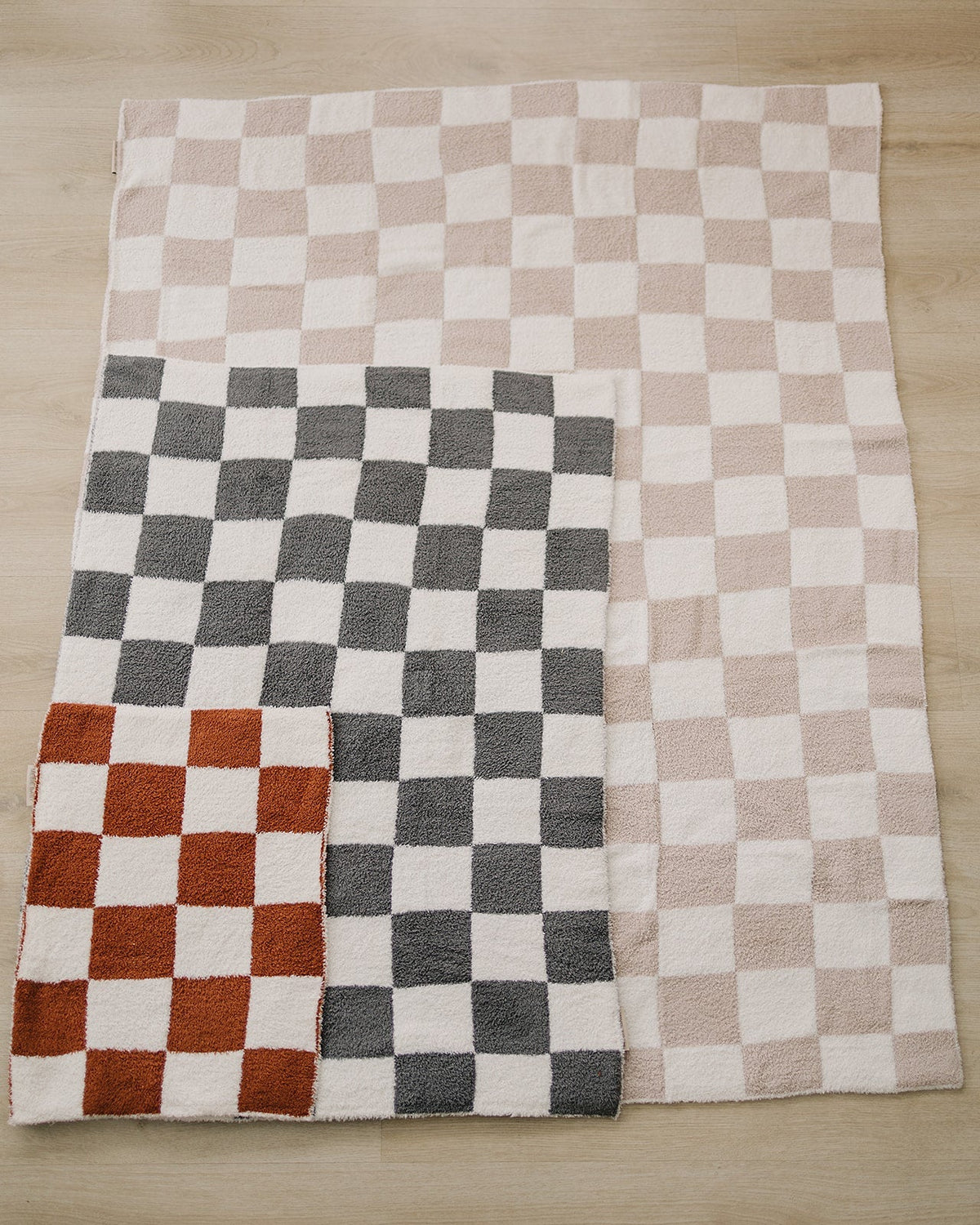 Mebie Baby Charcoal Checkered Plush Blanket - 