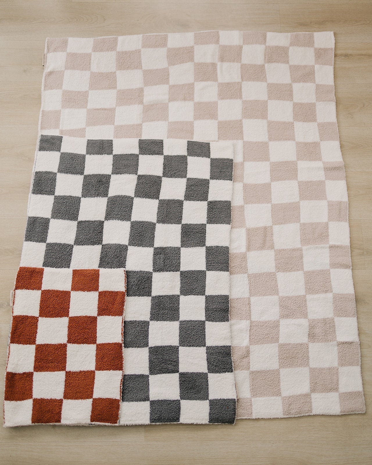 Mebie Baby Charcoal Checkered Plush Blanket - 