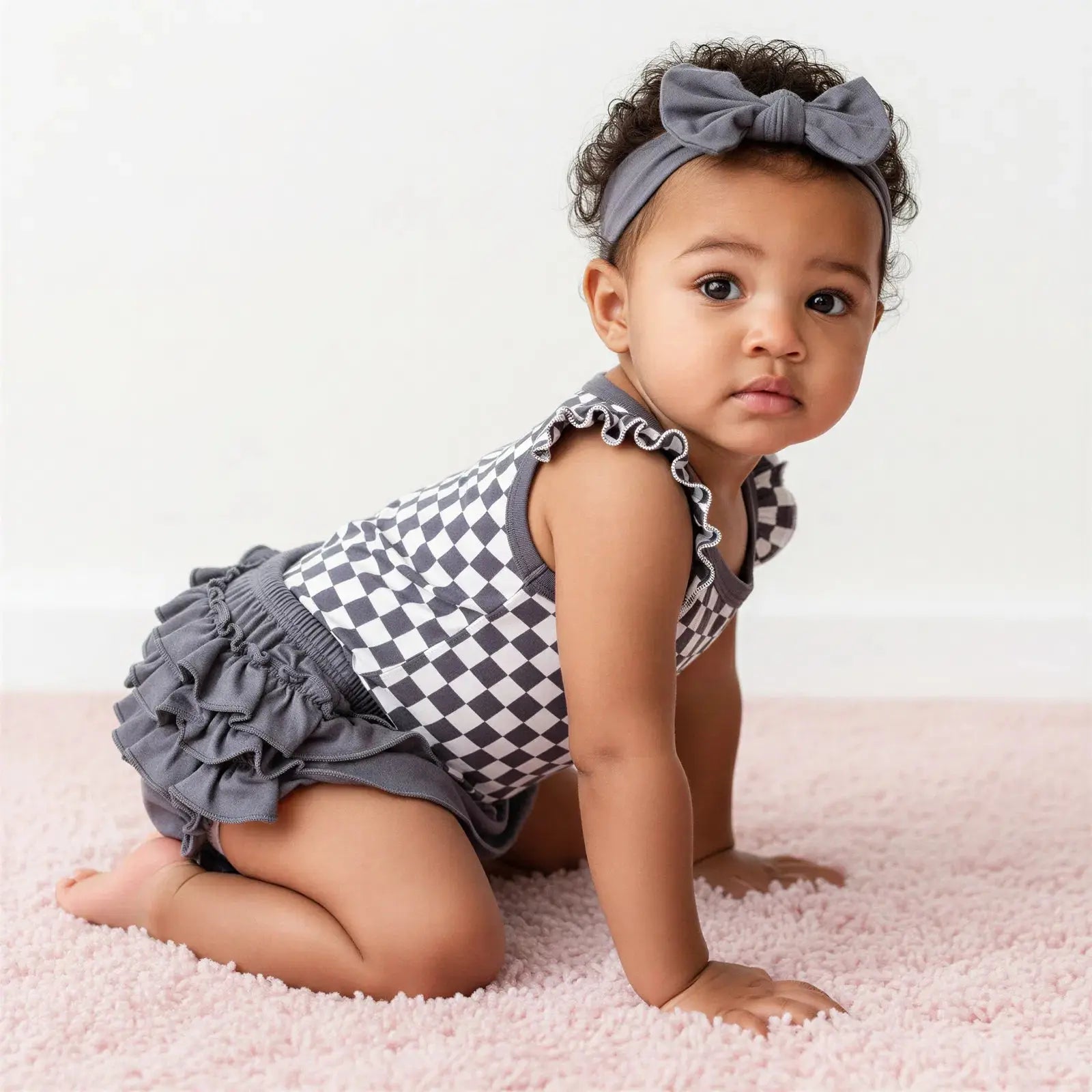 Bestaroo Charcoal Checks Ruffle Bloomer Set - 