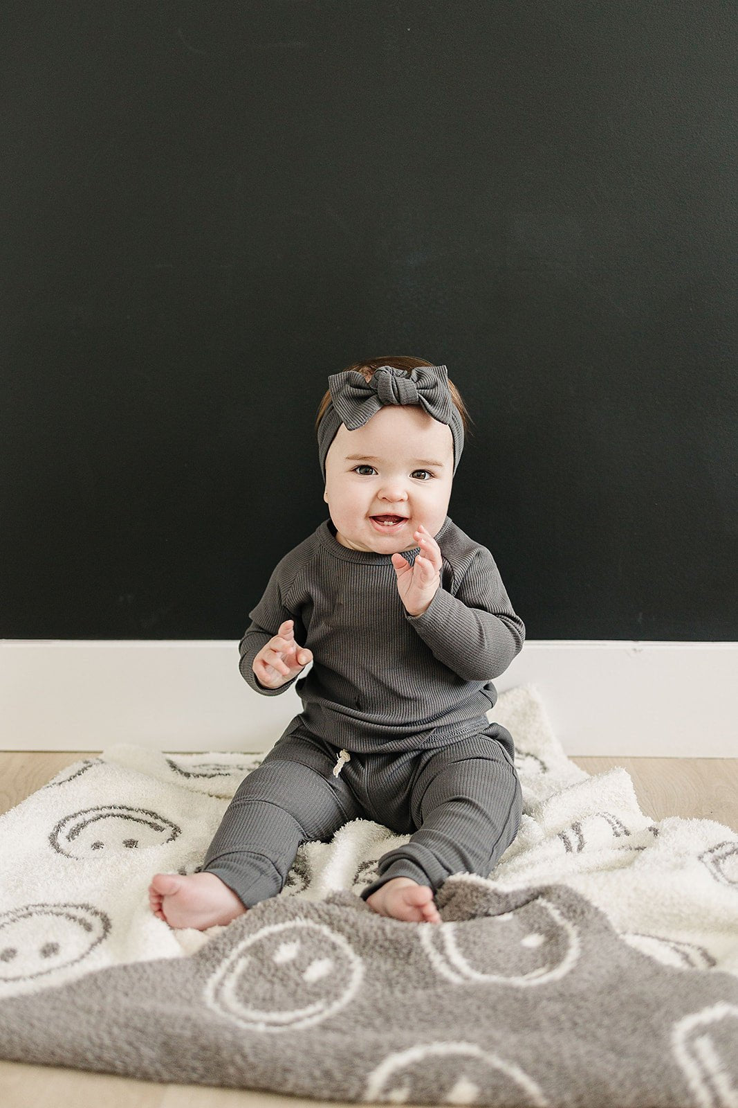 Mebie Baby Charcoal Smiley Plush Blanket - 
