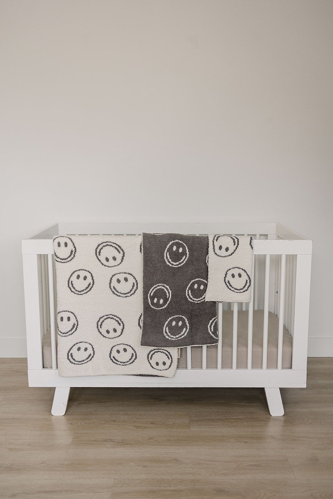 Mebie Baby Charcoal Smiley Plush Blanket - 