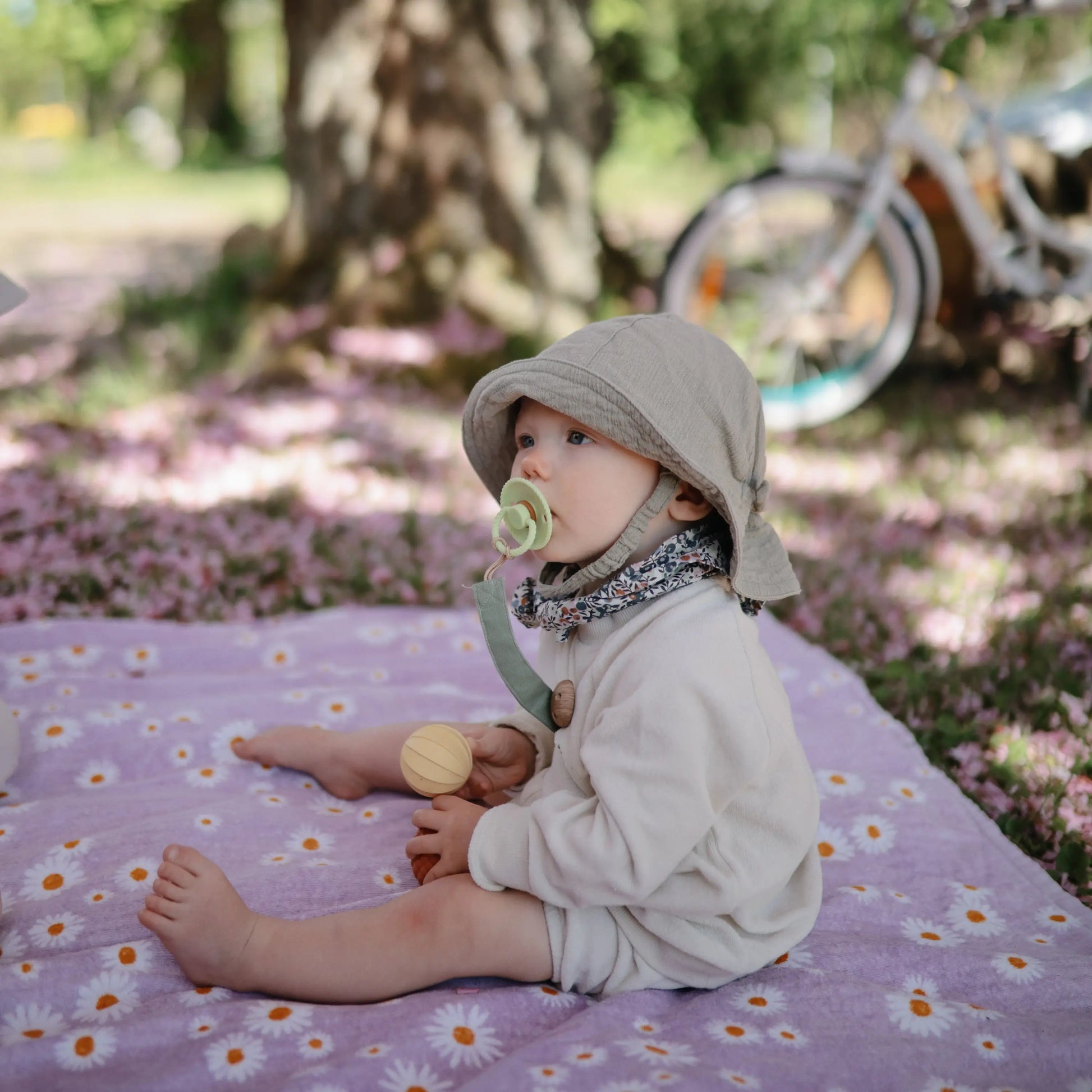 Frigg Rope Natural Rubber Pacifier 2 Pack Mushie