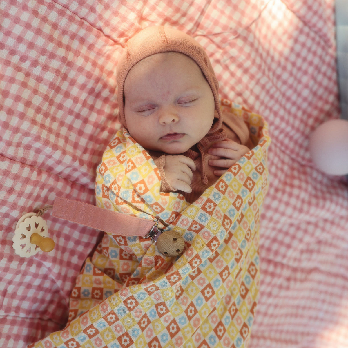 Linen Pacifier Clip, 2-Pack by Mushie