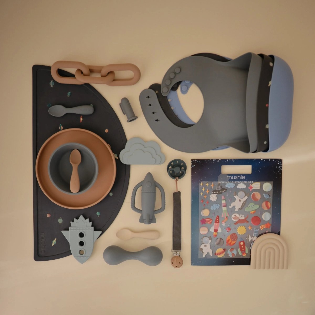 Mushie Classic Silicone Suction Plate for Kids Safe Non Slip Feeding Solution - Everetts Place Boutique - 