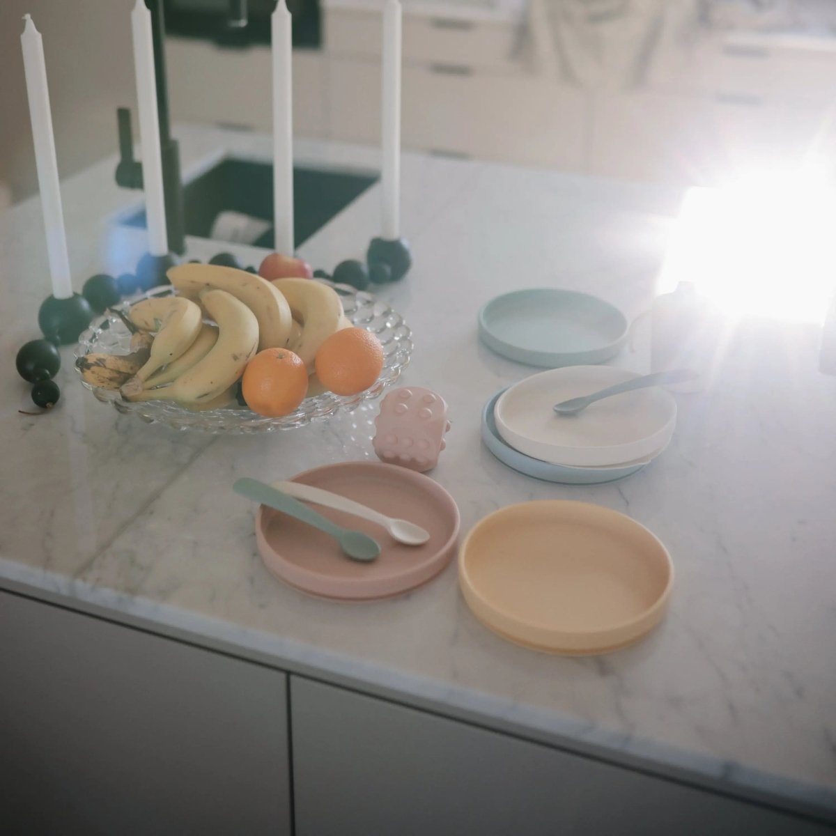 Mushie Classic Silicone Suction Plate for Kids Safe Non Slip Feeding Solution - Everetts Place Boutique - 