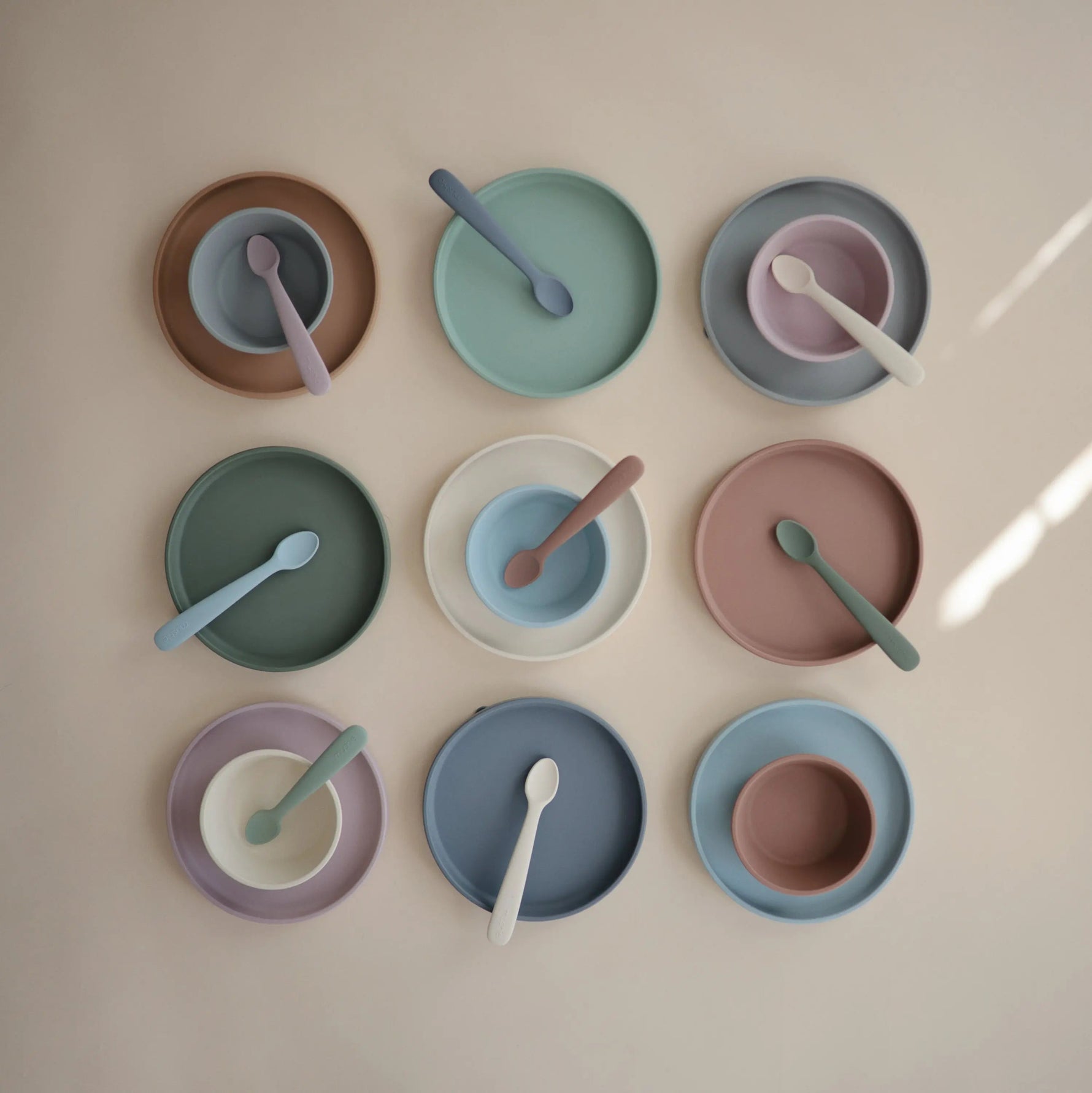 Mushie Classic Silicone Suction Plate - 