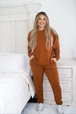 DREAM BIG LITTLE CO COPPER TERRY DREAM WOMEN'S PULLOVEREveretts Place