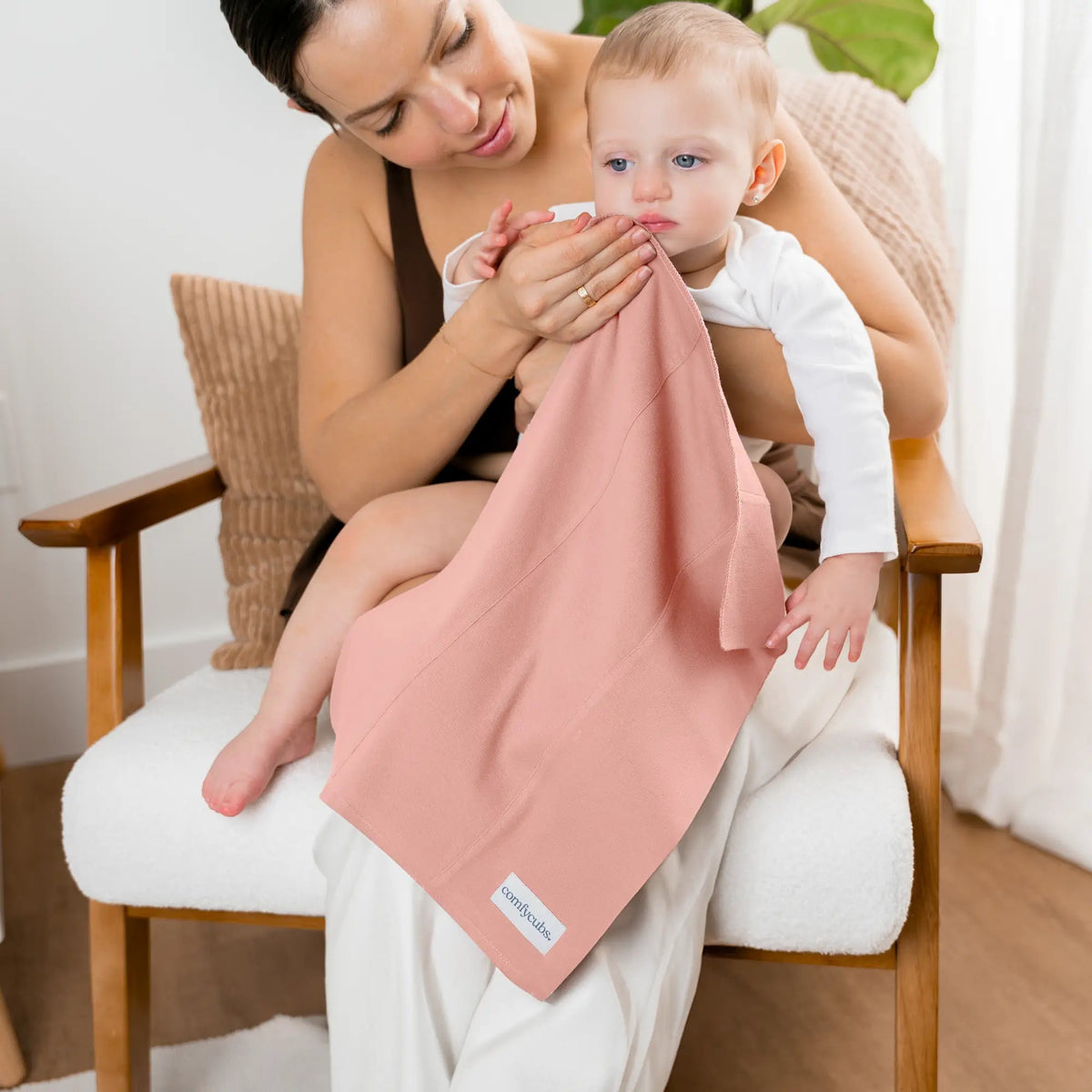 Comfy Cubs Cotton Burp Cloths in Bold Blush - 