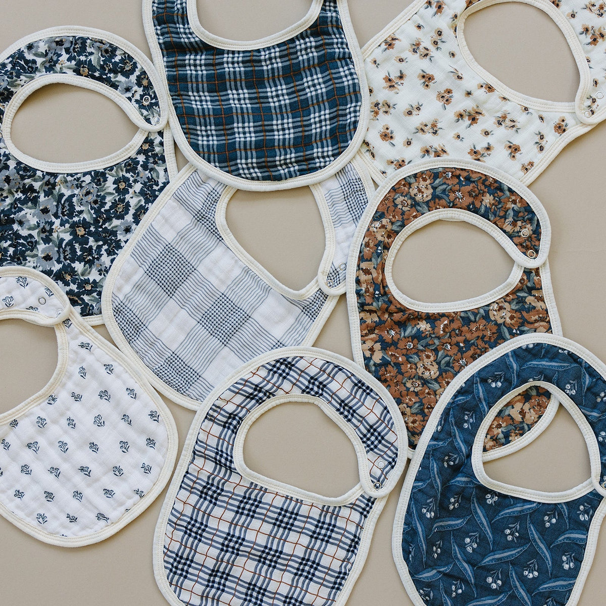 Mebie Baby Cream Berry Classic Muslin Bib - 
