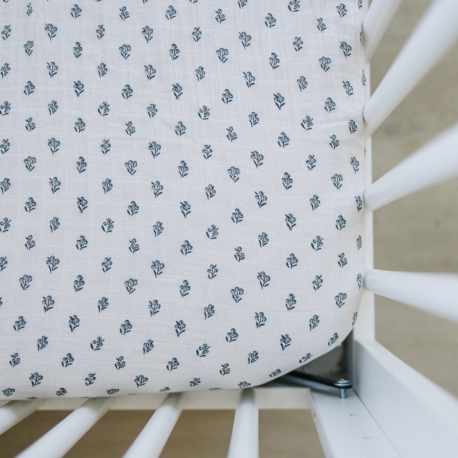 Mebie Baby Cream Berry Muslin Crib Sheet - 