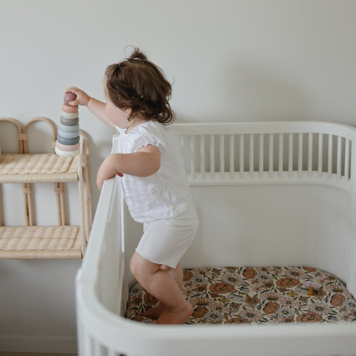 Extra Soft Muslin Crib Sheet by Mushie