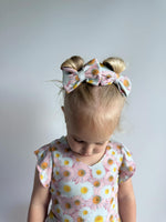 Dragonfly Dreams Bamboo Daisy Blooms Piggie Bows