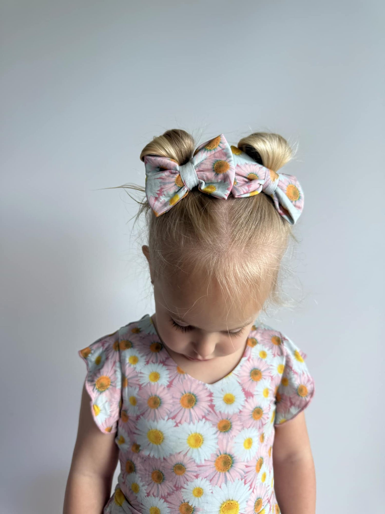 Dragonfly Dreams Bamboo Daisy Blooms Piggie Bows