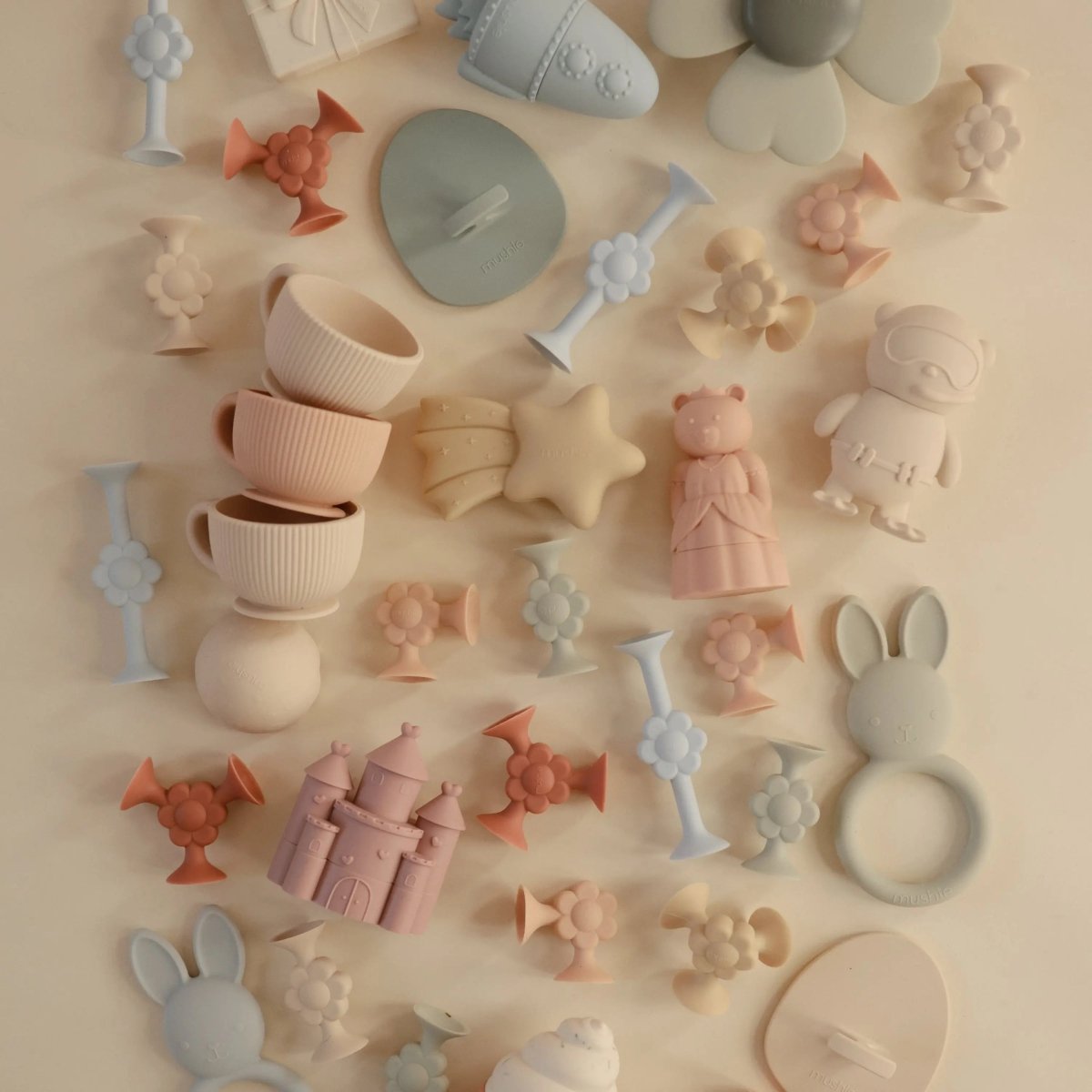 Mushie Daisy Silicone Suction Builder Toys Set of 18 Flexible Non-Toxic Fun for Motor Skills and Creativity -