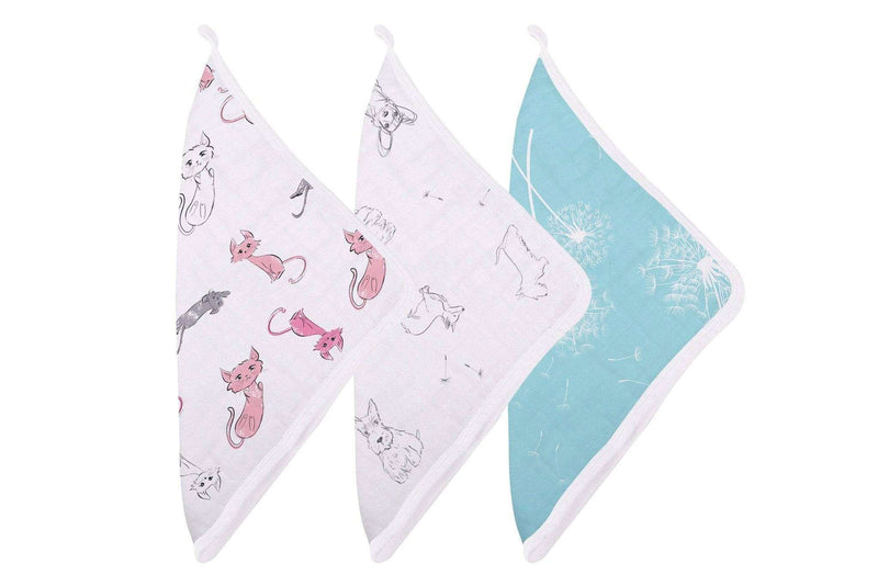 Dandelions Bamboo WashclothIn addition to being soft to the touch, these washcloths are highly absorbent and quick-drying. The attached loop allows for easy hanging and the vibrant prints add Everetts Place: Online Boutique 