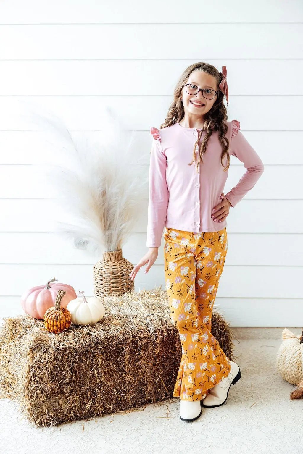 Mila & Rose ® Dandelions in Fall Ribbed Velvet Bells - 