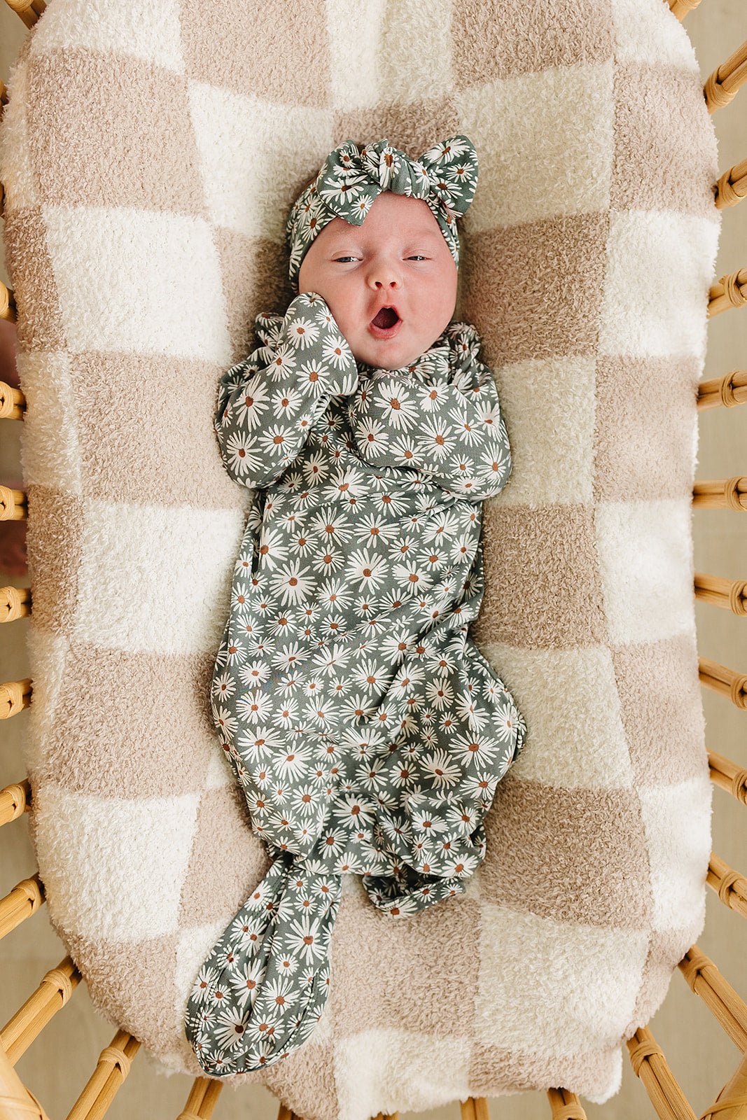 Mebie Baby Dark Green Daisy Bamboo Head Wrap - 