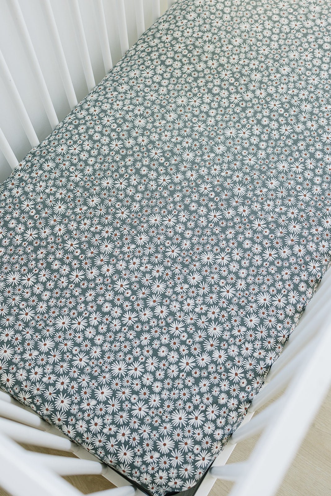 Mebie Baby Dark Green Daisy Bamboo Stretch Crib Sheet for Standard 52x28 Crib Mebie Baby - 