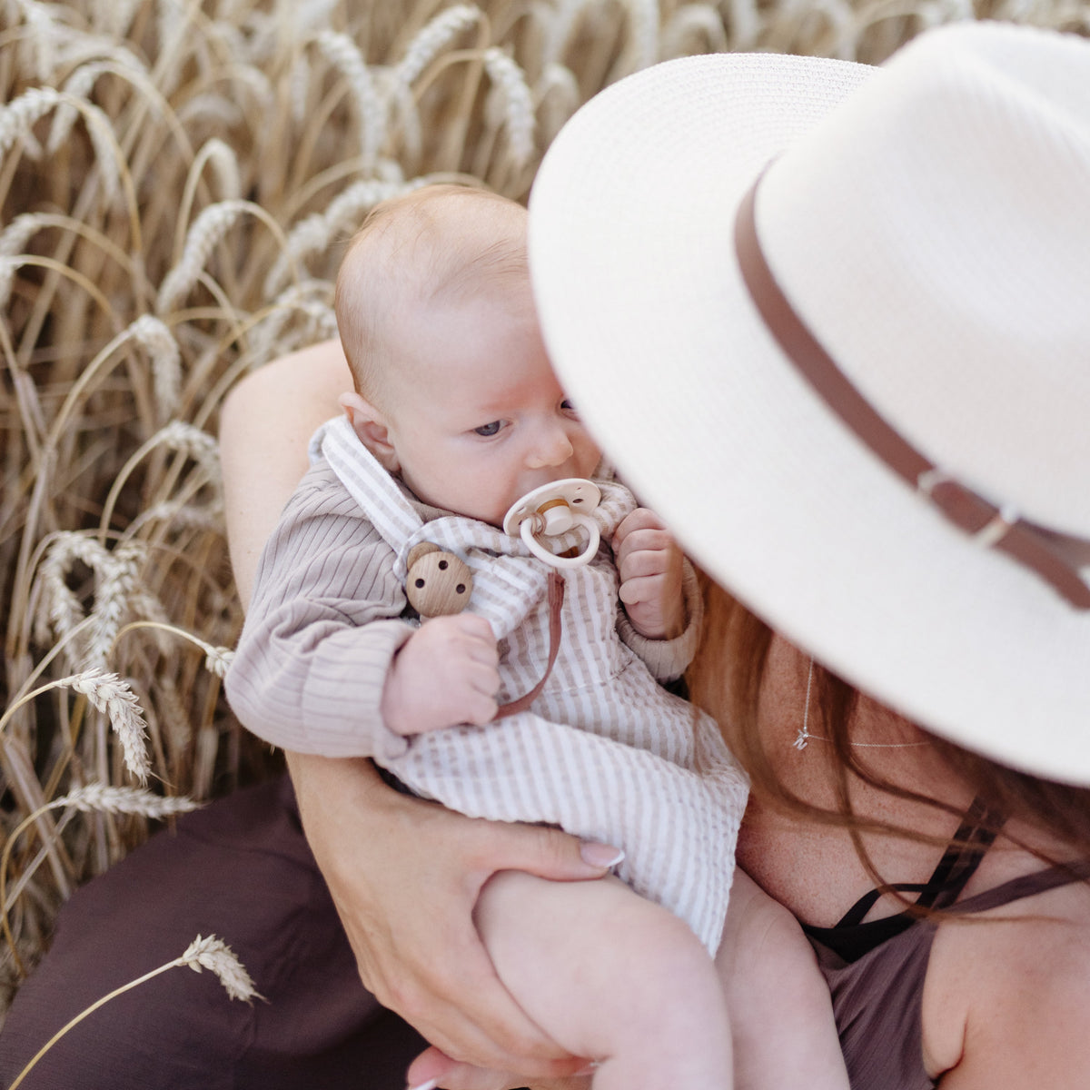 Linen Pacifier Clip, 2-Pack by Mushie