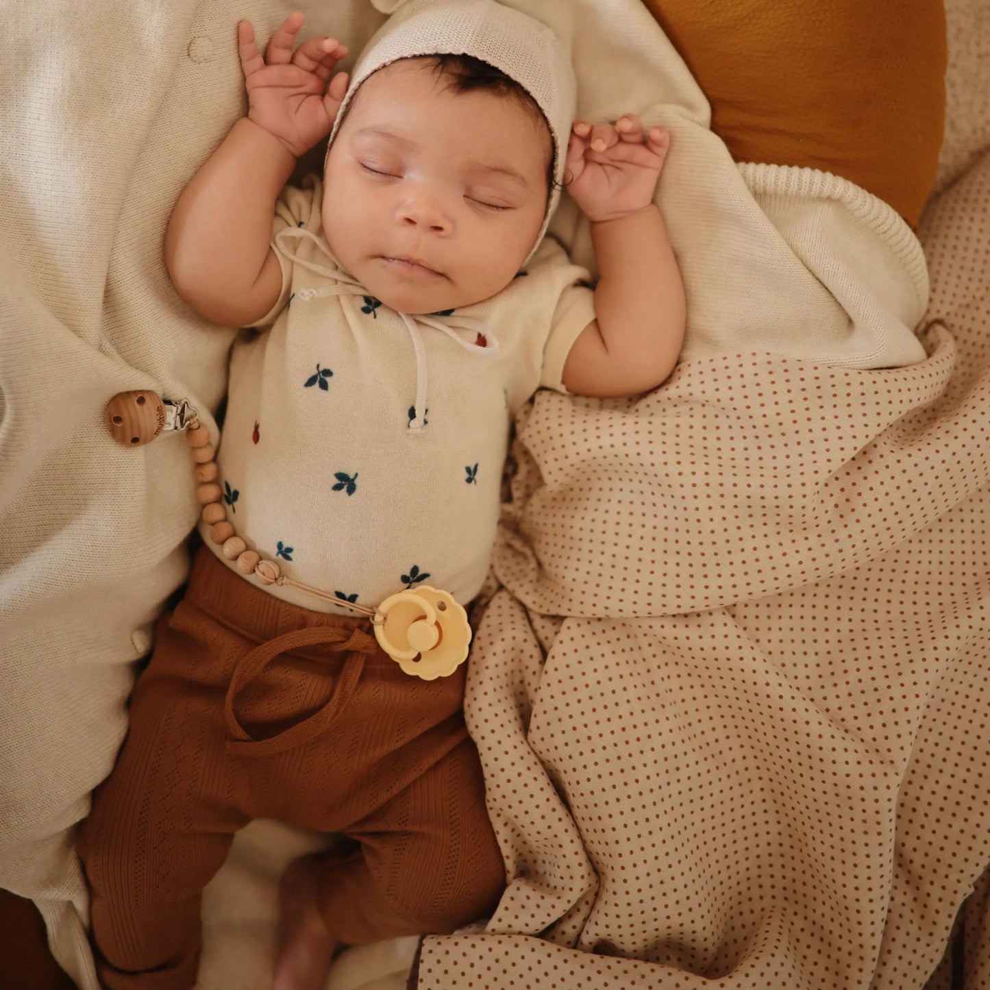 Organic Cotton Muslin Swaddle Blanket for Baby Cuddling and Nursing Mushie