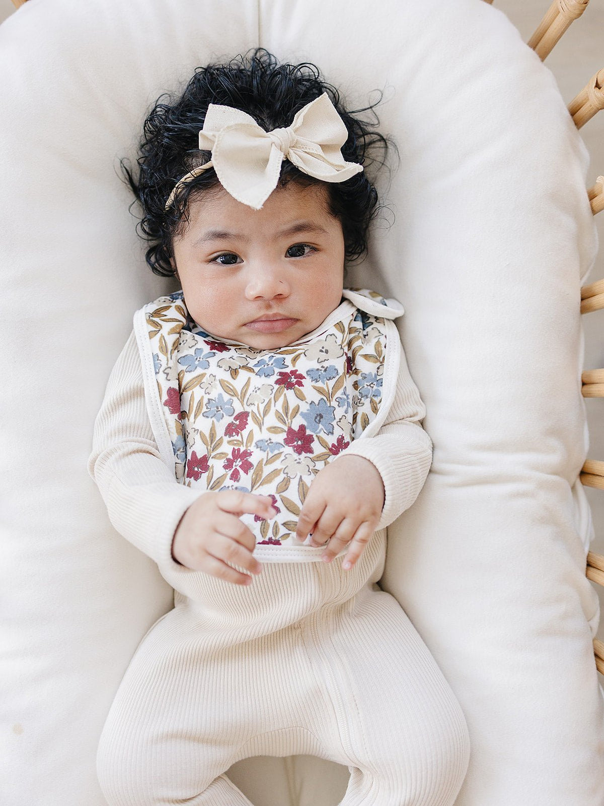 Mebie Baby Desert Floral Rounded Luxe Fleece Baby Bib For Messes - 