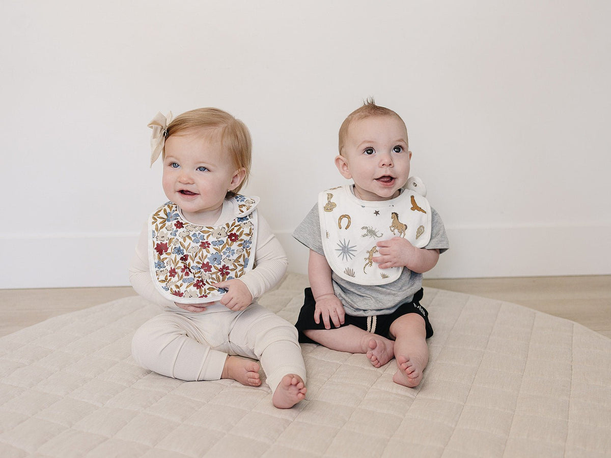 Mebie Baby Desert Floral Rounded Luxe Fleece Baby Bib For Messes - 