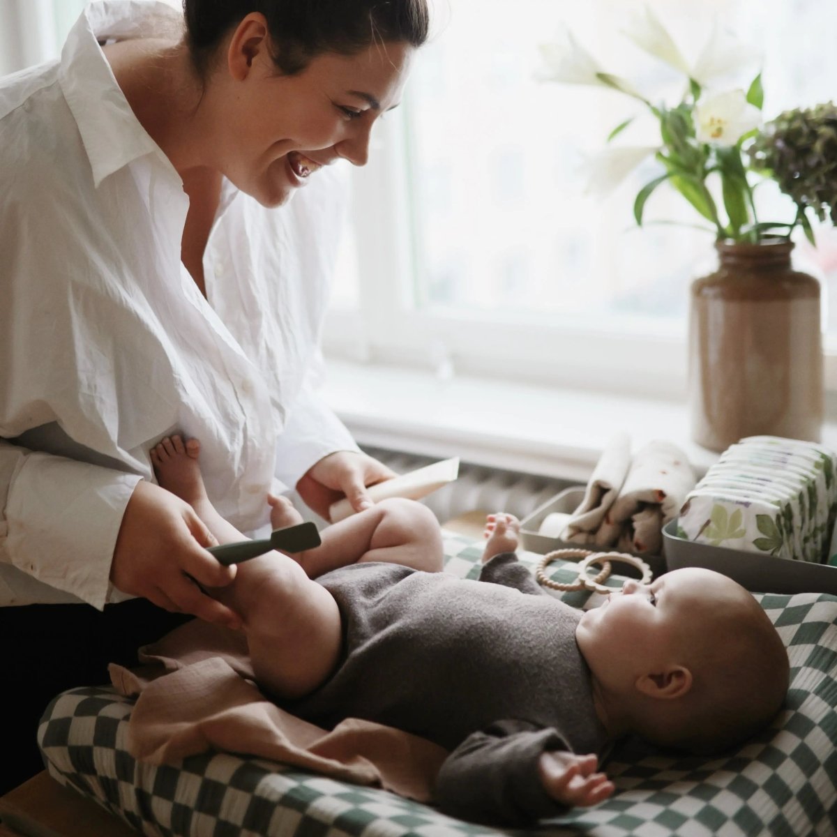 Mushie Diaper Cream Applicator Soft Silicone for Easy Mess - Free Application - Everetts Place Boutique - 