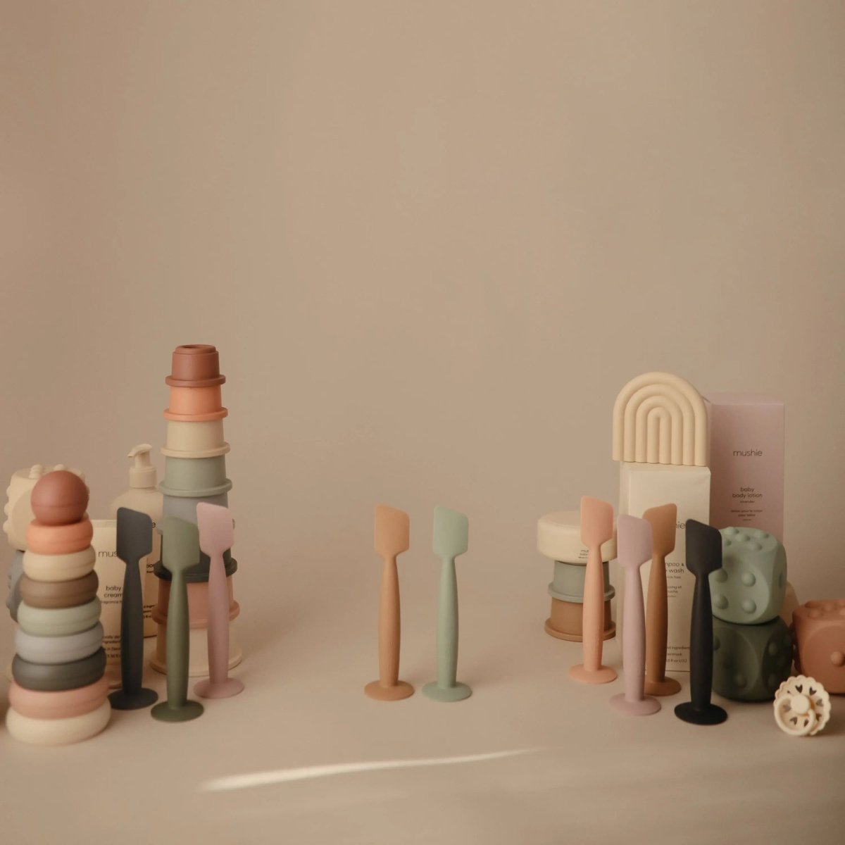 Mushie Diaper Cream Applicator Soft Silicone for Easy Mess - Free Application - Everetts Place Boutique - 