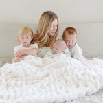 DOUBLE RUCHED FAUX FUR XL THROW BLANKETS Saranoni 