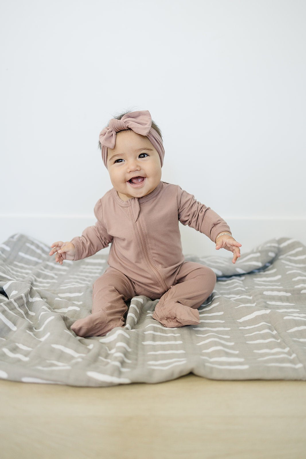 Mebie Baby Dusty Rose Bamboo Footed Zipper - 