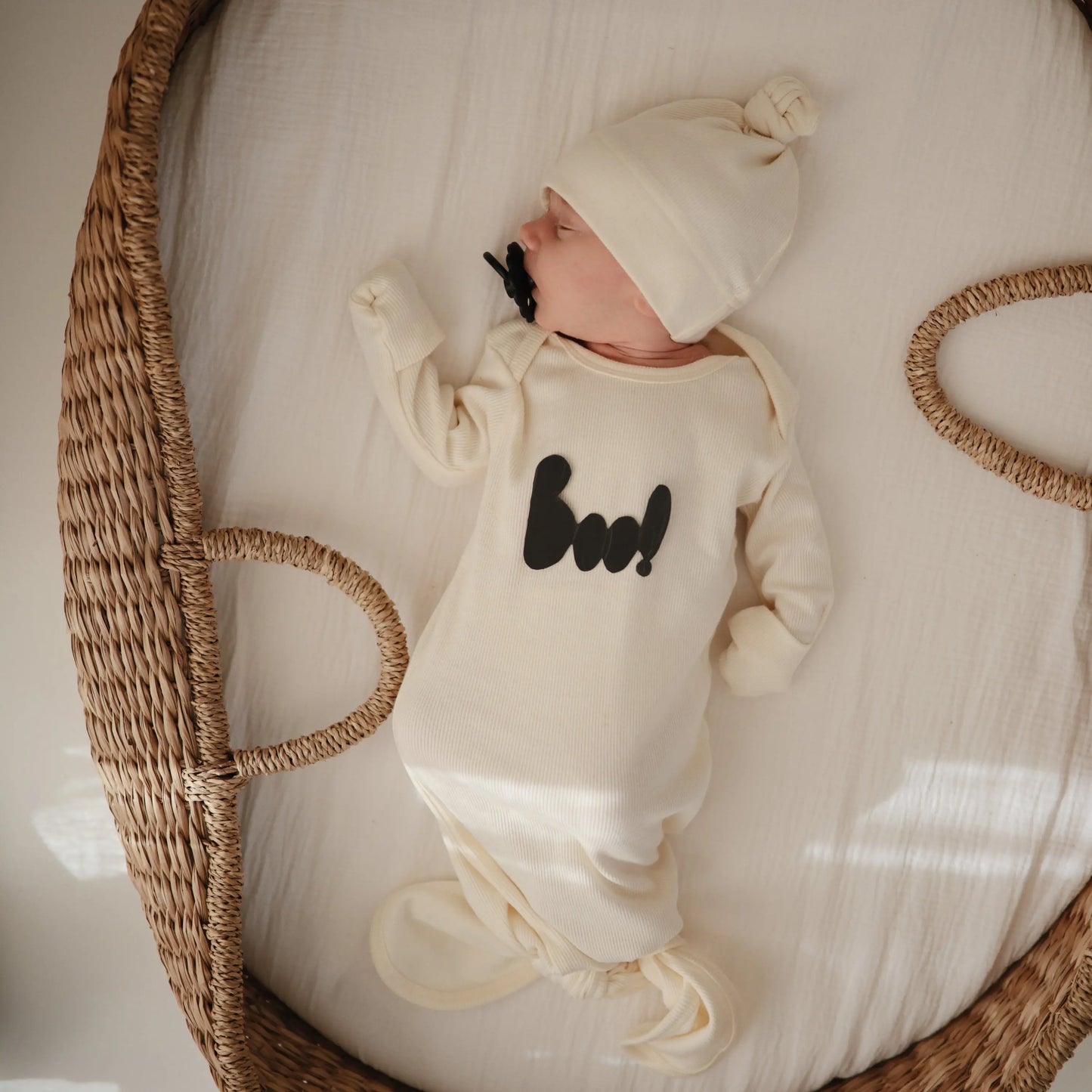 Ribbed Organic Cotton Baby Beanie for Newborns 0-3 Months with Top Knot Design Mushie
