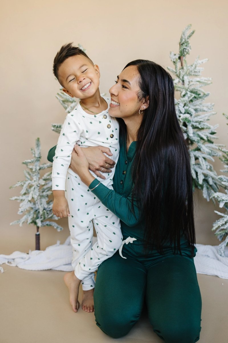 Little Joy Co. Emerald Green Bamboo Pajamas For Women Sleepwear Set - Everetts Place Boutique - 