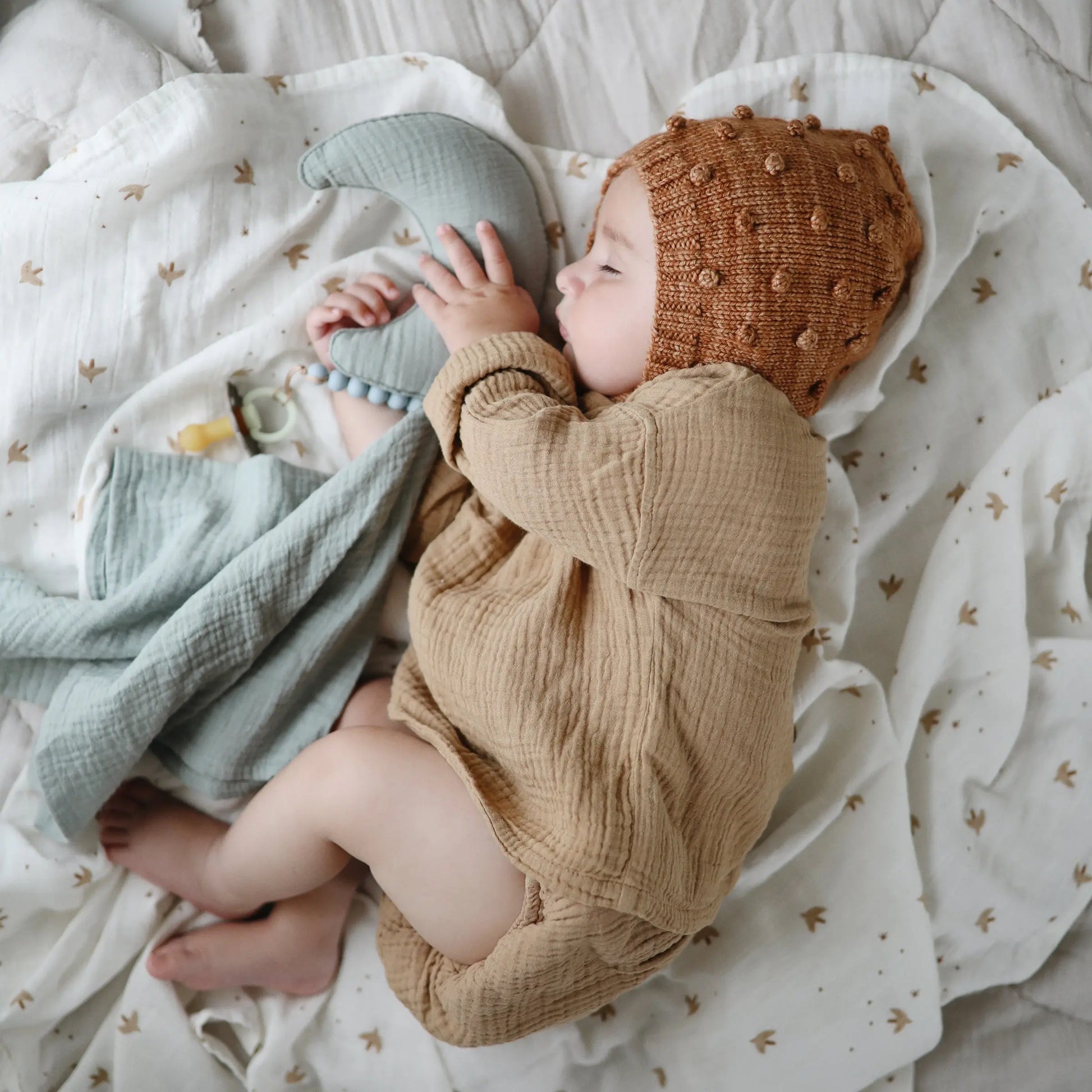 Organic Cotton Muslin Swaddle Blanket for Baby Cuddling and Nursing Mushie