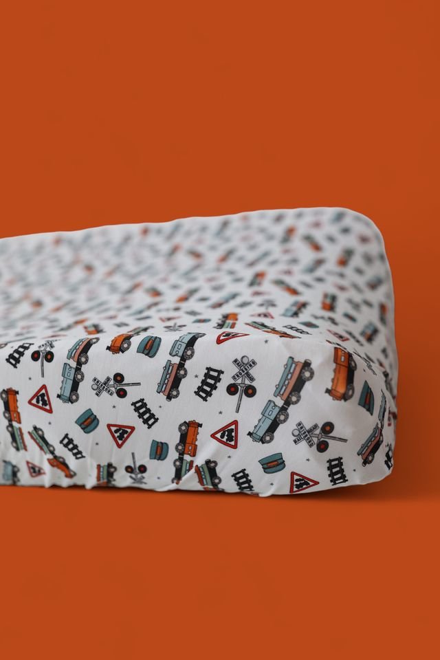 DREAM BIG LITTLE CO EXCLUSIVE ALL ABOARD DREAM CHANGING PAD COVEREveretts Place