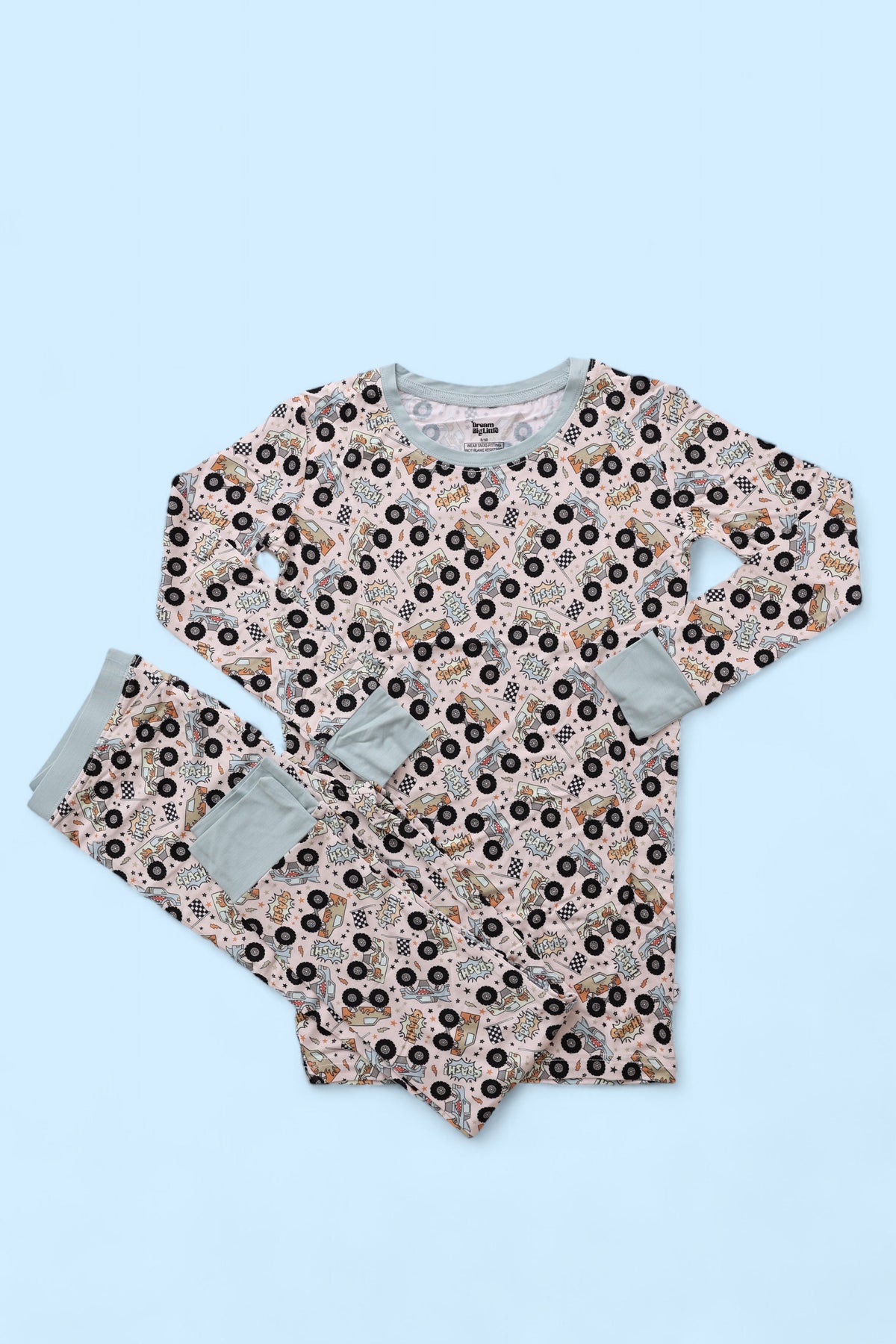 DREAM BIG LITTLE CO EXCLUSIVE CRASH HARD DREAM SETEveretts Place